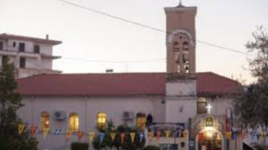 Tον… ξύπνησαν οι καμπάνες και εισέβαλε σε εκκλησία, βρίζοντας!