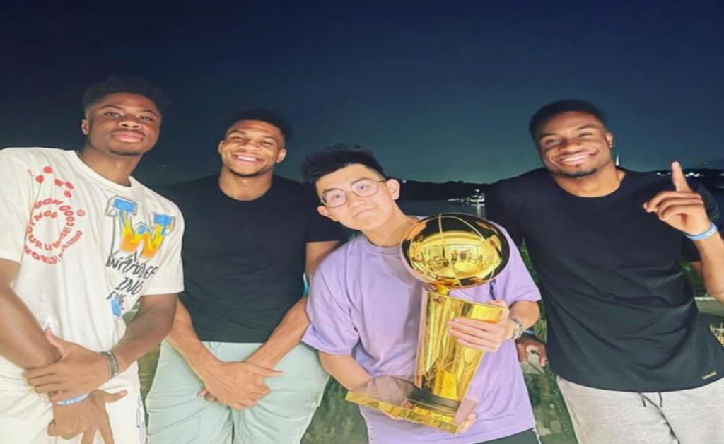 Η στενή σχέση του Σιάο με την οικογένεια του Γιάννη Αντετοκούνμπο