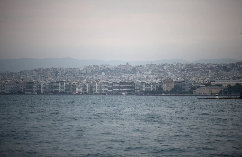 Θεσσαλονίκη: Συναγερμός για 28χρονο Γερμανό που έπεσε στον Θερμαϊκό