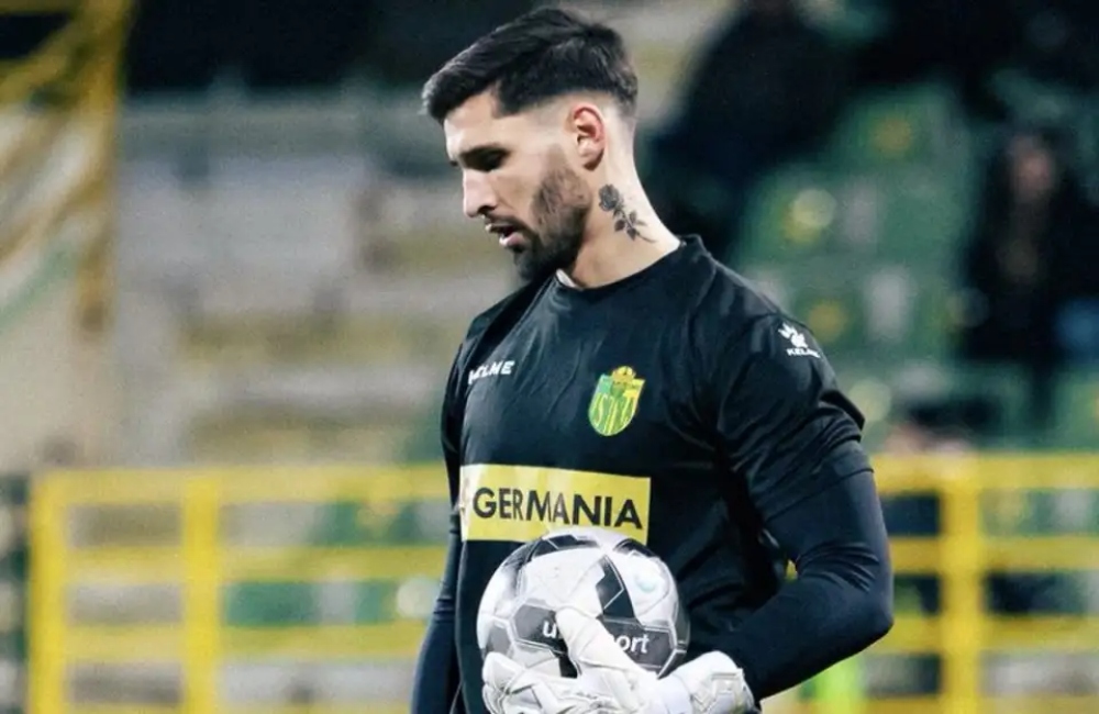 Εξετάσεις και υπογραφές για Μάικιτς