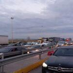 Θεσσαλονίκη: Χιλιάδες οχήματα επιστρέφουν από τη Χαλκιδική (vid)