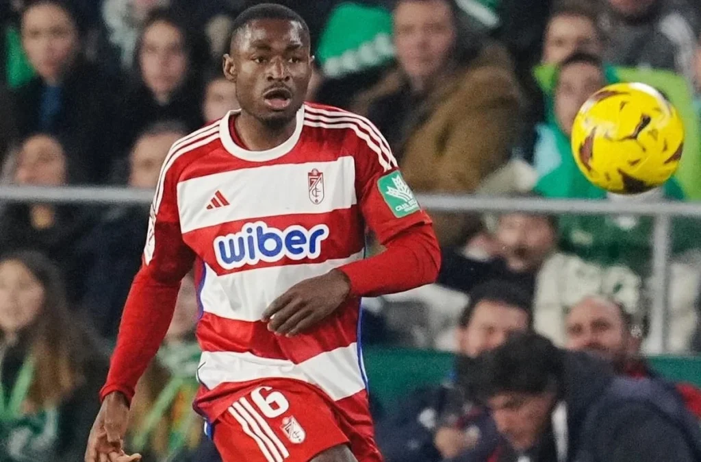 “Κλειδώνει” η άφιξη του Χόνγκλα