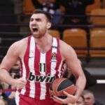 Για τρία ακόμη χρόνια στον Ολυμπιακό ο Μιλουτίνοφ