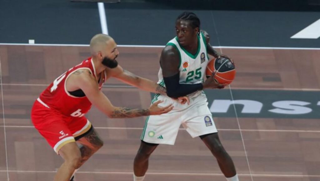 Πρόστιμο σε Φουρνιέ και Ναν, παίζουν στον τέταρτο τελικό