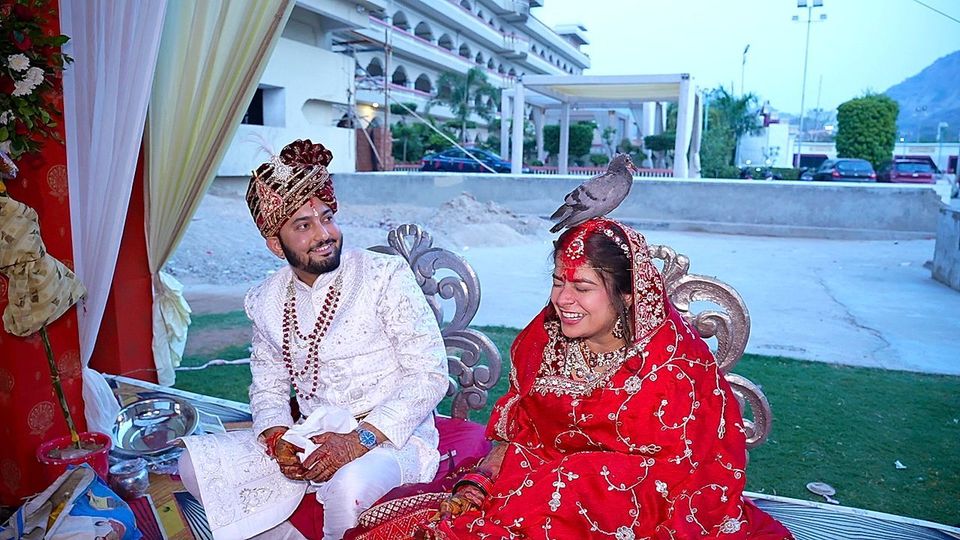 Περιστέρι κάθισε στο κεφάλι νύφης την ώρα του γάμου (vid)