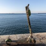 Δύτες «ψάρεψαν» 77 πατίνια από τον Θερμαϊκό – Τι άλλο βρήκαν (vid)