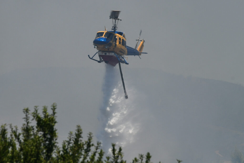 Εύβοια: Ολονύκτια μάχη με τις φλόγες (vid)