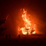 Σε πύρινο κλοιό όλη η χώρα…