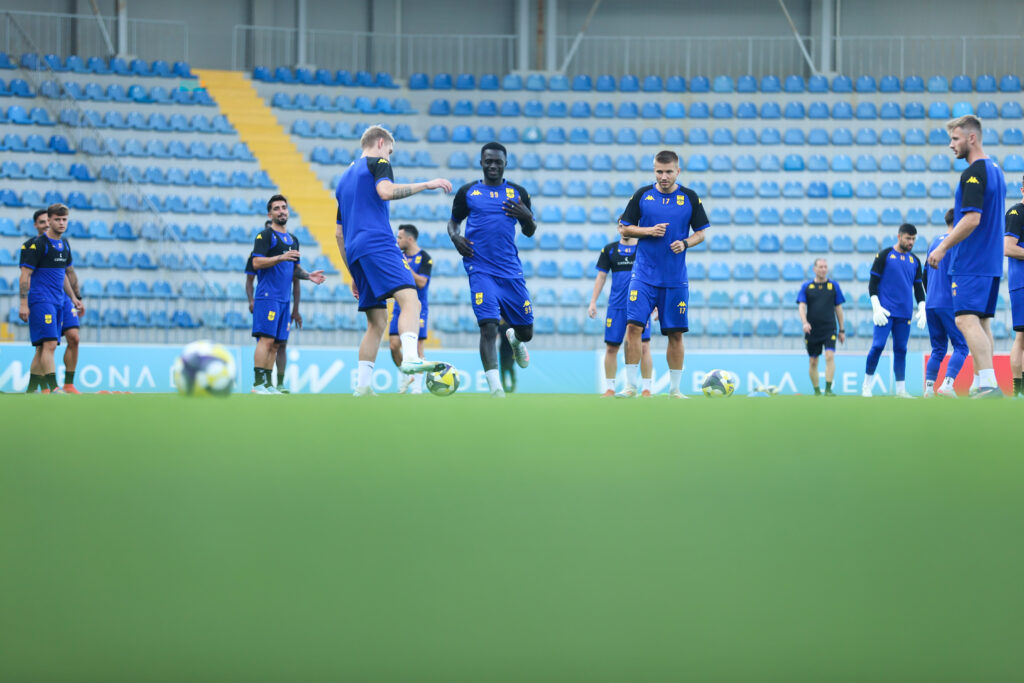 Αυλαία και πάμε… με φόντο τη League Phase!