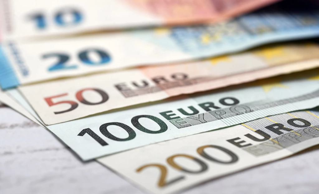 Ποιες επιχειρήσεις θα πληρώσουν φόρο προκαταβολικά (vid)