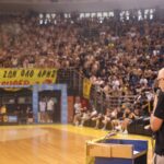 Η ιστορική στιγμή που εγκρίνεται η μεταβίβαση των μετοχών στον Σιάο (vid)