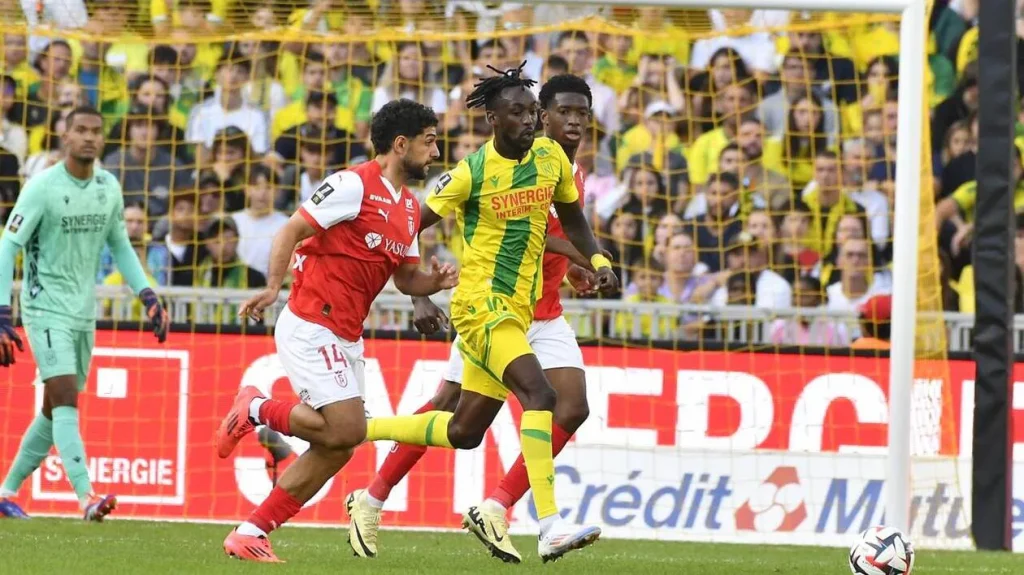 Τίνο Καντεβέρε: Ο ευέλικτος επιθετικός που «χτυπά» στους χώρους