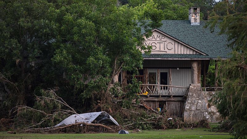 Εικόνες-σοκ: Ετσι πλημμύρισαν οι κατασκηνώσεις του Τέξας