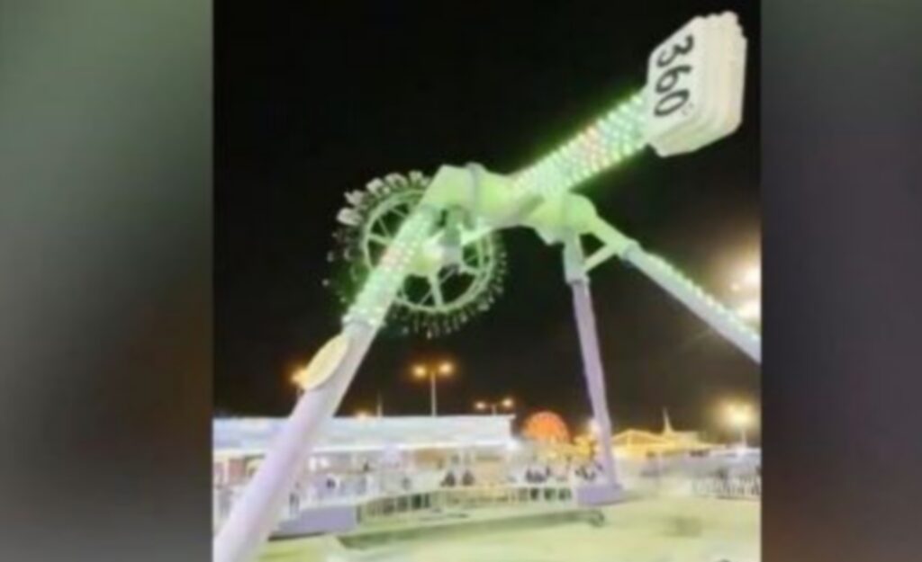 Σαουδική Αραβία: Παιχνίδι λούνα παρκ έσπασε στον αέρα (vid)