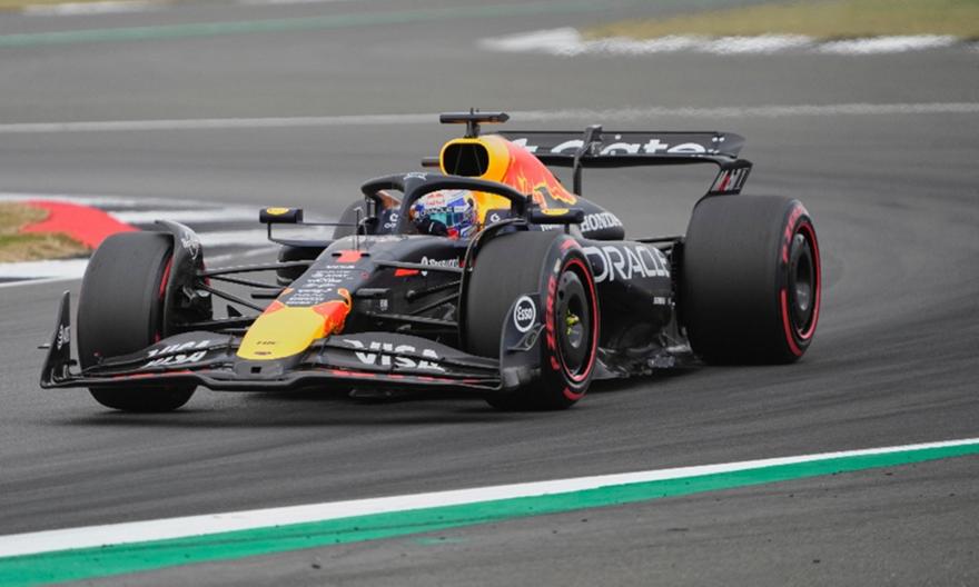 «Ο Φερστάπεν εξετάζει το ενδεχόμενο αποχώρησης από τη Formula 1 μετά το 2026»