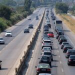 Θεσσαλονίκη: Αμάξι έπεσε πάνω σε μπάρες στη Μουδανιών!