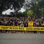 Οι οπαδοί Ντόρτμουντ και Σεντ Ετιέν τίμησαν τη μνήμη του Κουκ (pics)