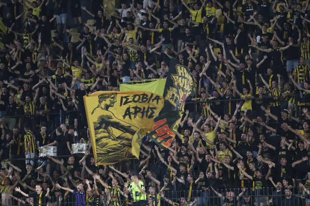 Έντονες αποδοκιμασίες για Καρυπίδη, ΠΑΕ και παίκτες