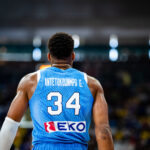 Ανάρτηση-έπος από τη FIBA: «Ο Γιάννης βάζει τρίποντα. Απλά δώστε το τρόπαιο στην Ελλάδα» (vid)