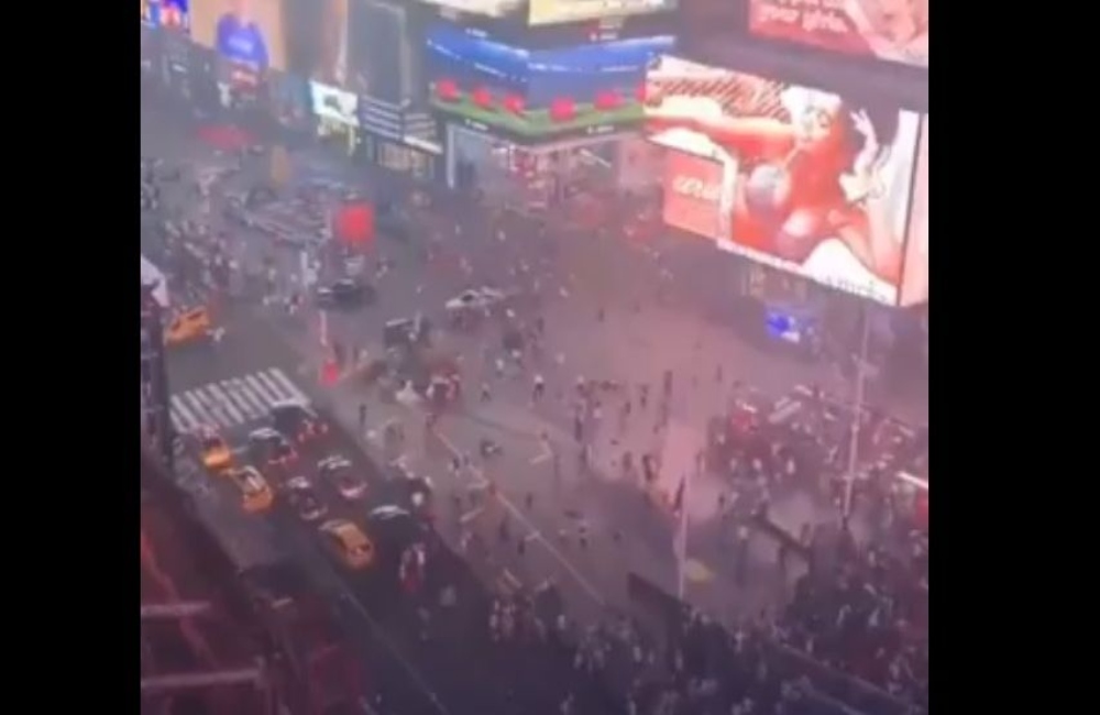 Πυροβολισμοί στο κέντρο του Μανχάταν: Τρεις τραυματίες στην Times Square (vid)