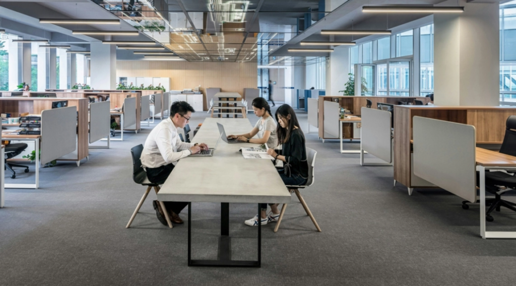 Η αλλόκοτη μόδα στην Κίνα όπου… πληρώνουν για να δουλεύουν