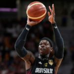 Σρούντερ: «Θα φροντίσουμε τα πάντα μέχρι να επιστρέψει ο κόουτς»