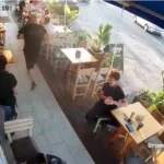 Βίντεο ντοκουμέντο: Εργαζόμενος σε ψησταριά έσωσε πελάτη από πνιγμό (vid)