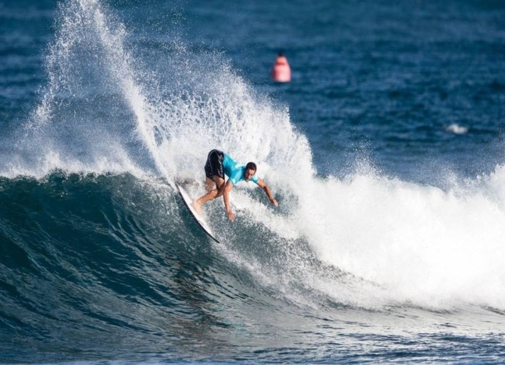 Θεσσαλονίκη: Δραματική διάσωση πατέρα και των παιδιών του από άνδρα με SUP (vid)