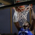 Ο Θανάσης δίνει ασίστ πίσω από την πλάτη και ο Κώστας καρφώνει (vid)