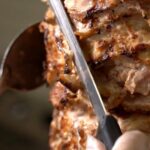 Θεσσαλονίκη: «Έσπασε» το φράγμα των 5 ευρώ το φημισμένο πιτόγυρο