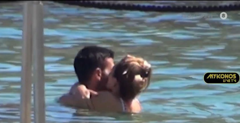 Τα τρυφερά φιλιά του Τζόκοβιτς στη θάλασσα (vid)