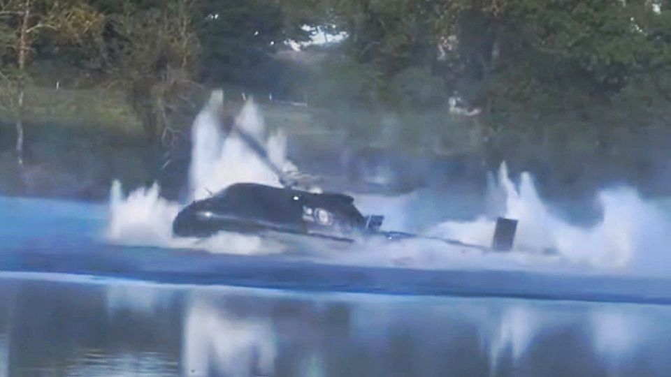 Δραματικές εικόνες από την πτώση ελικοπτέρου στη Γαλλία (vid)