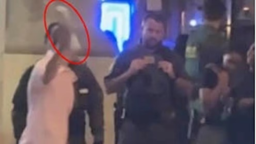 Άνδρας πέταξε σάντουιτς σε αστυνομικό στην Ουάσινγκτον και κατηγορείται για κακούργημα! (vid)