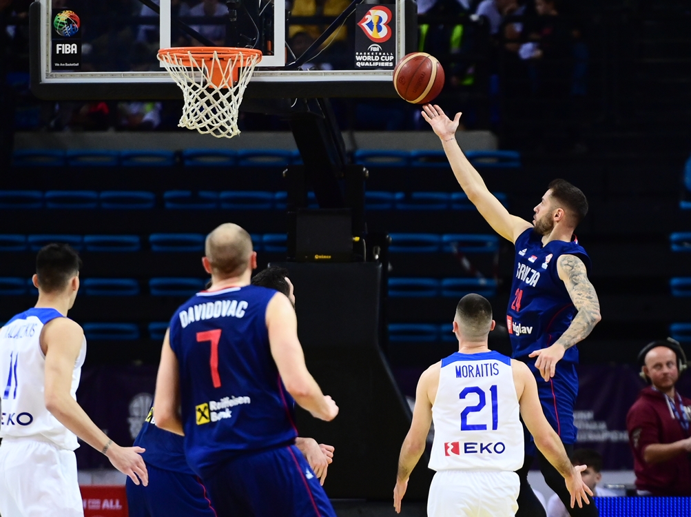 Και επίσημα στη Μπάγερν ο Γιόβιτς