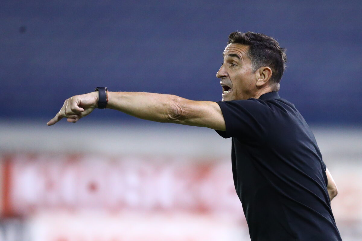 Το διπλό μήνυμα του Χιμένεθ