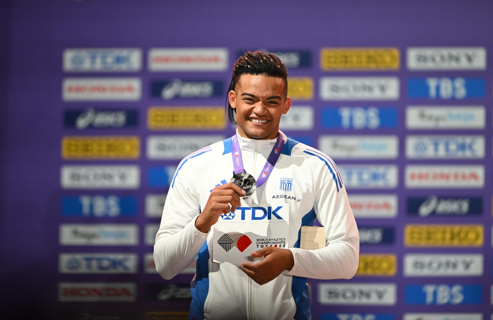 Εμανουήλ Καραλής: Έγινε η απονομή του αργυρού μεταλλιού (vid)