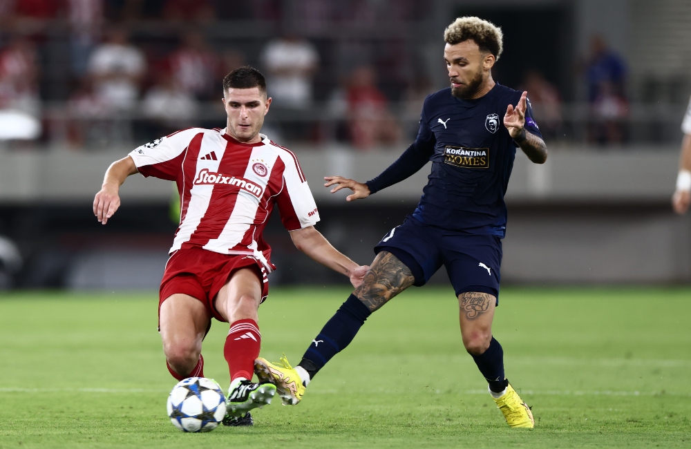 Ολυμπιακός-Πάφος 0-0: Χωρίς γκολ το πρώτο ημίχρονο – Με δέκα οι Κύπριοι (vid)