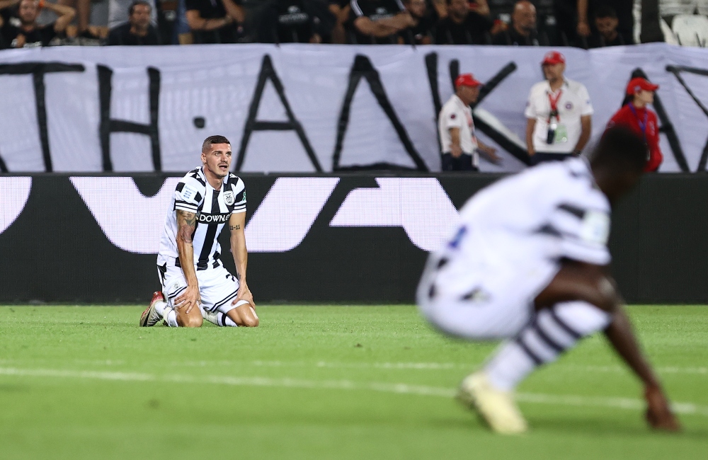 Κόλλησε στο μηδέν παρά το…σπρώξιμο της σφυρίχτρας (vid)