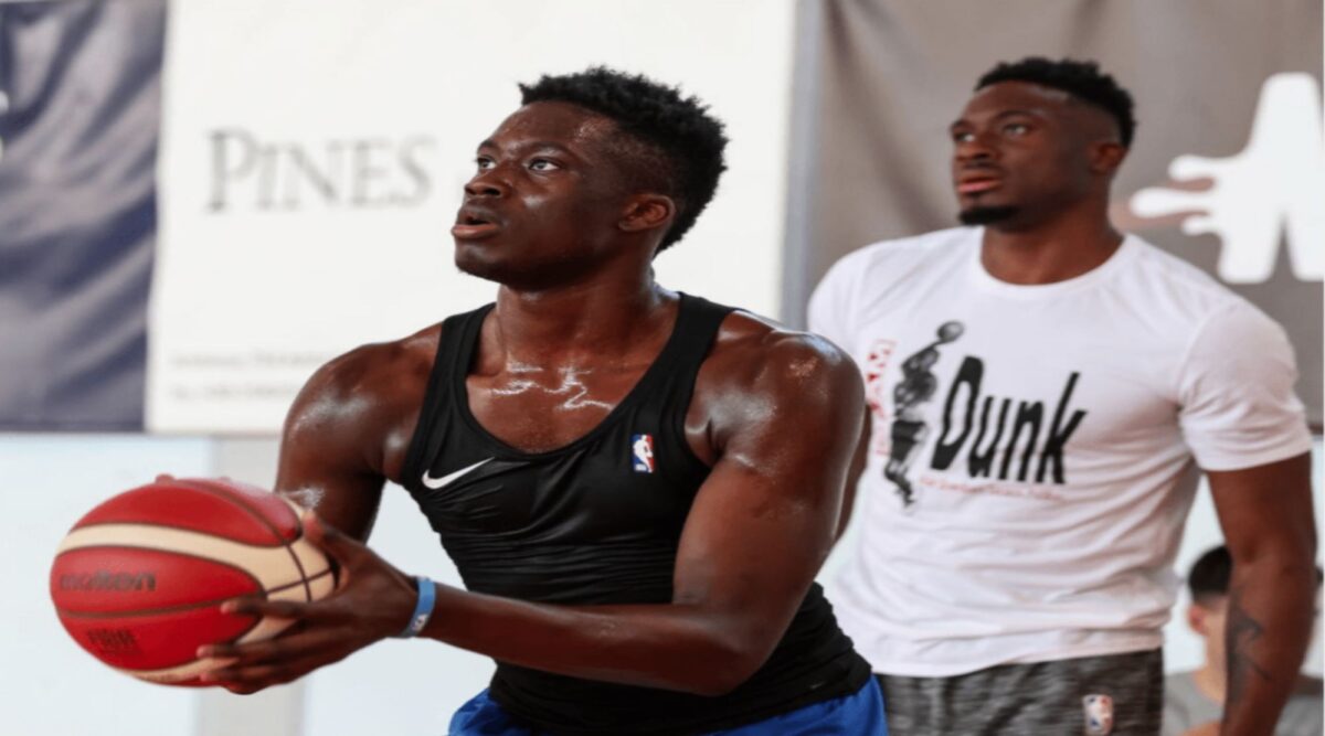 Άλεξ Αντετοκούνμπο: «Περήφανος για τα αδέλφια μου – Οι δύσκολες στιγμές μάς έκαναν δυνατούς» (vid)