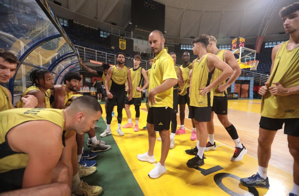 Πέντε φιλικά σε δύο εβδομάδες για τον Άρη