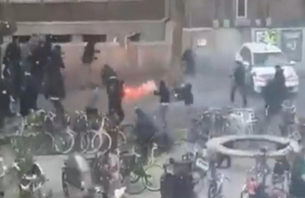 Άγριες συμπλοκές μεταξύ οπαδών της Ουτρέχτης και της Λιόν στην Ολλανδία (vid)