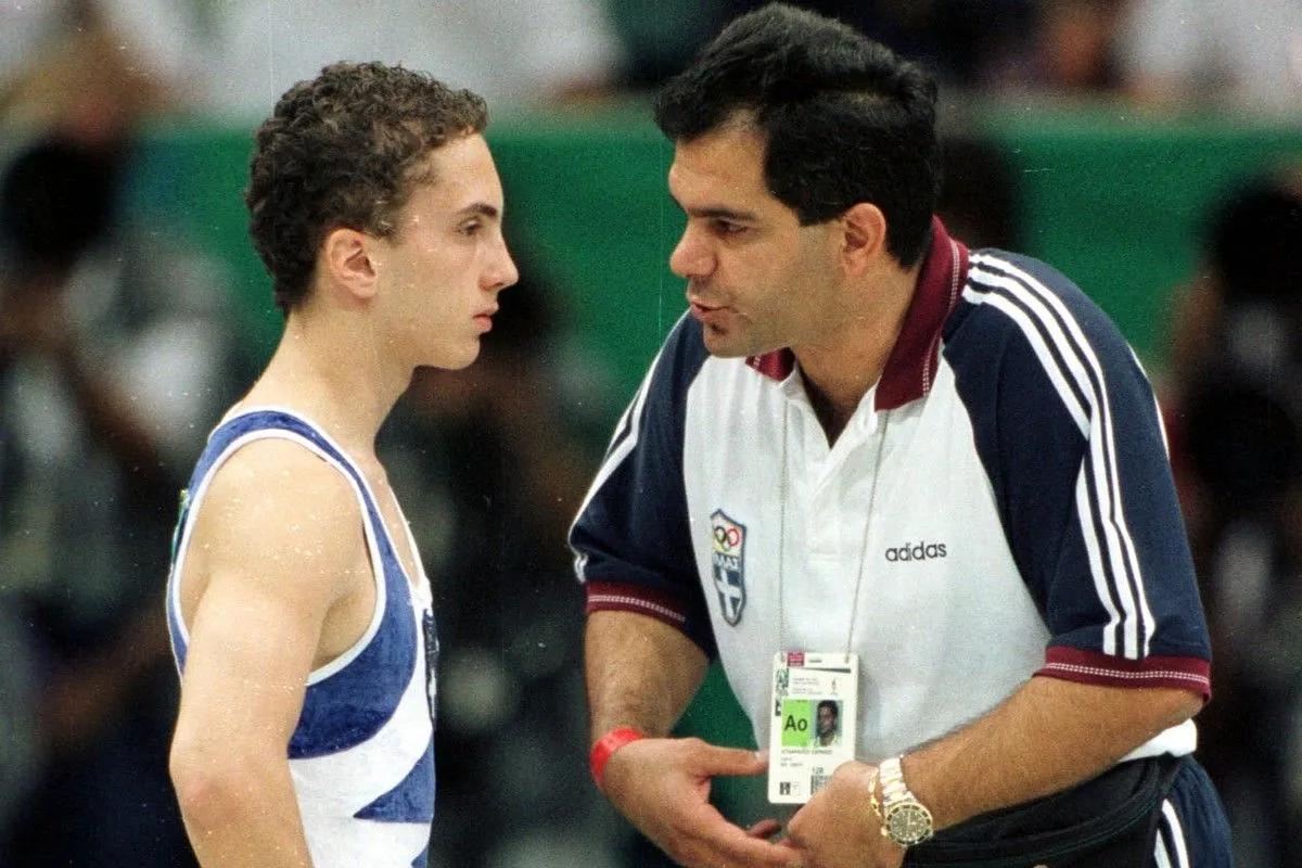 Έφυγε από τη ζωή ο Θανάσης Καπνίδης (vid)