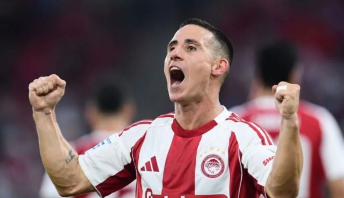 Ο Ολυμπιακός “ξέσπασε” στον Πανσερραϊκό μετά την αποβολή