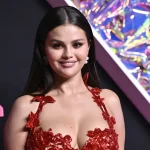 Η Σελένα Γκόμεζ ντύθηκε νυφούλα! (pics)