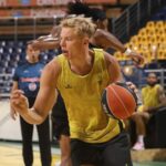 Το “ζεστό” χειροκρότημα στον τραυματία Τανούλη (vid)