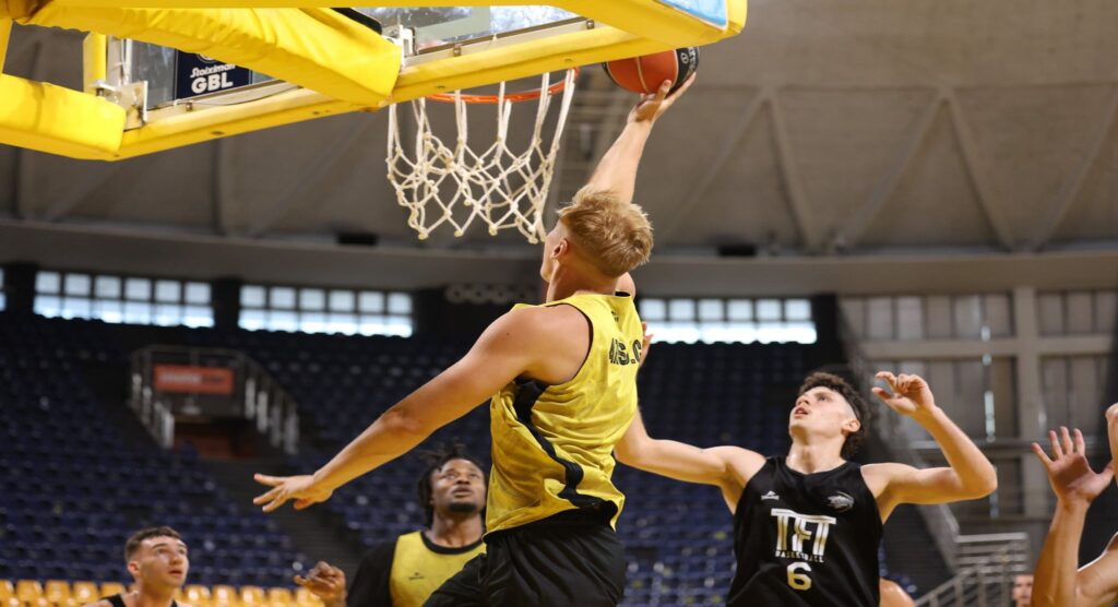 Ανησυχία με Τανούλη