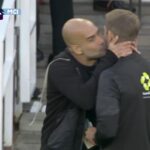 To viral… φιλί του Γκουαρντιόλα στον 4ο διαιτητή!