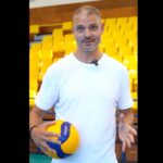 Κάλεσμα από το γυναικείο βόλεϊ με… Άγγελο Χαριστέα! (vid)