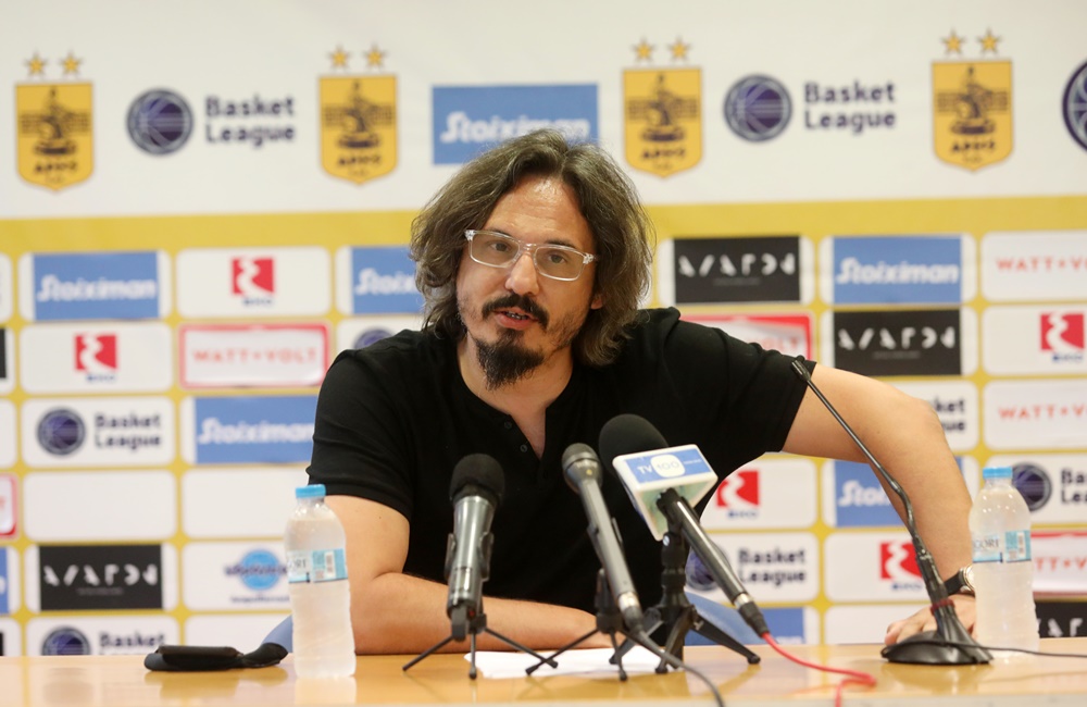 Ο όρος για την αποπληρωμή των χρεών και η… δωρεά Ρουσιαμάνη