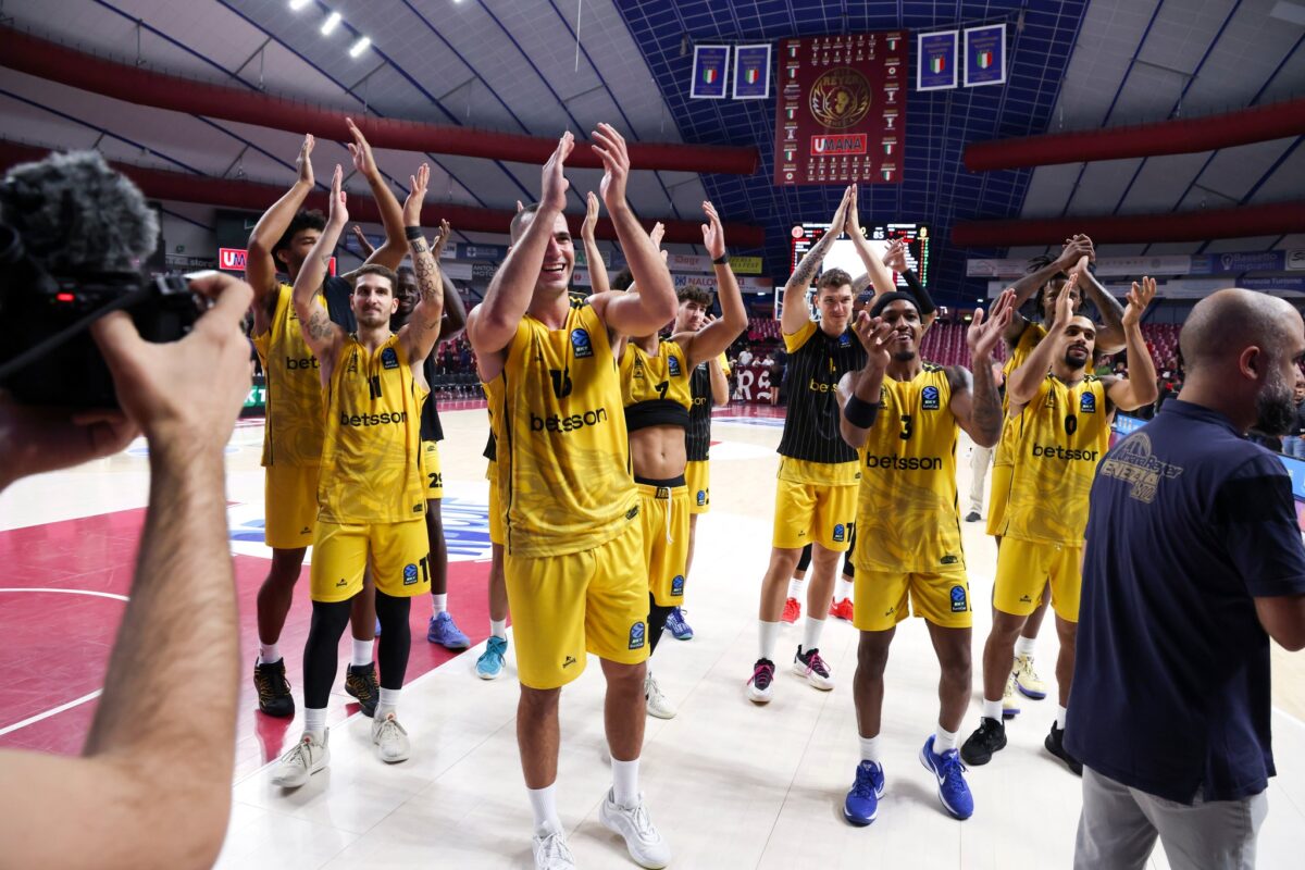 Ξεκαθαρίζει για τους τραυματίες